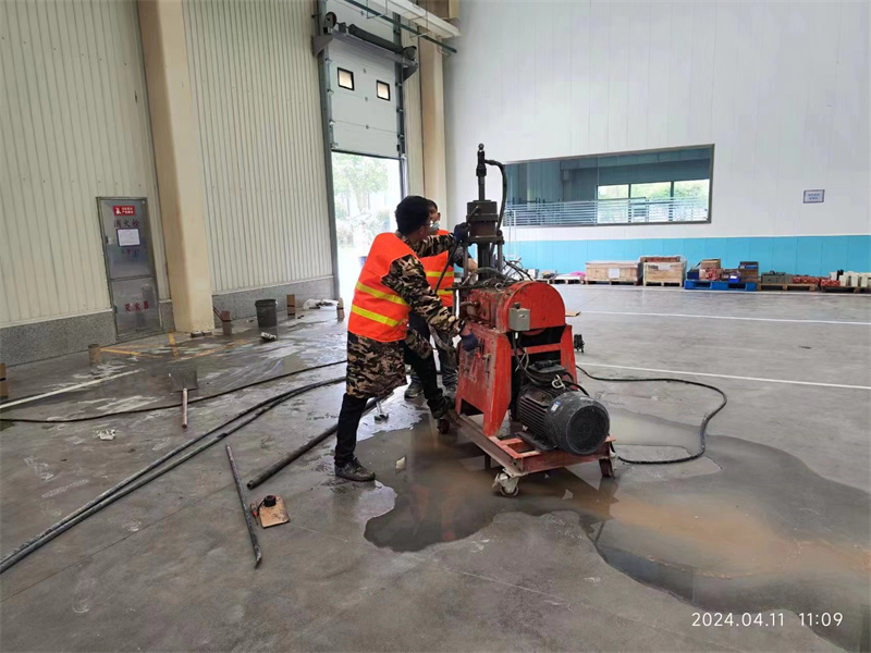 无极厂房地面下沉塌陷注浆加固施工